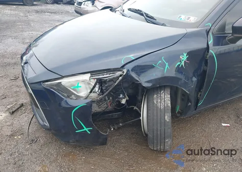 2018 Toyota Yaris Ia z USA, uszkodzony, nr VIN 3MYDLBYV9JY332709